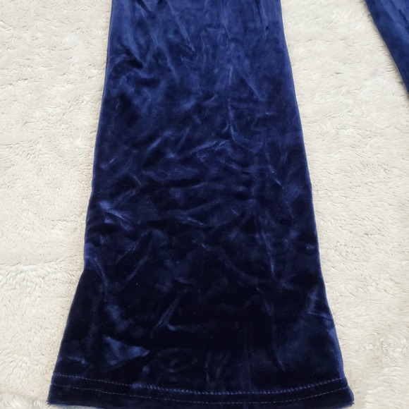 Witchy - Picture 3 of 9